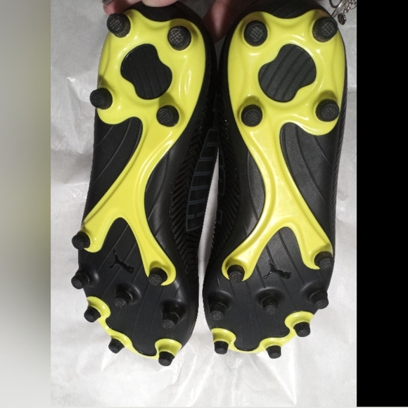 Puma Black and Lime Green Athletic Shoes - Picture 3 of 10